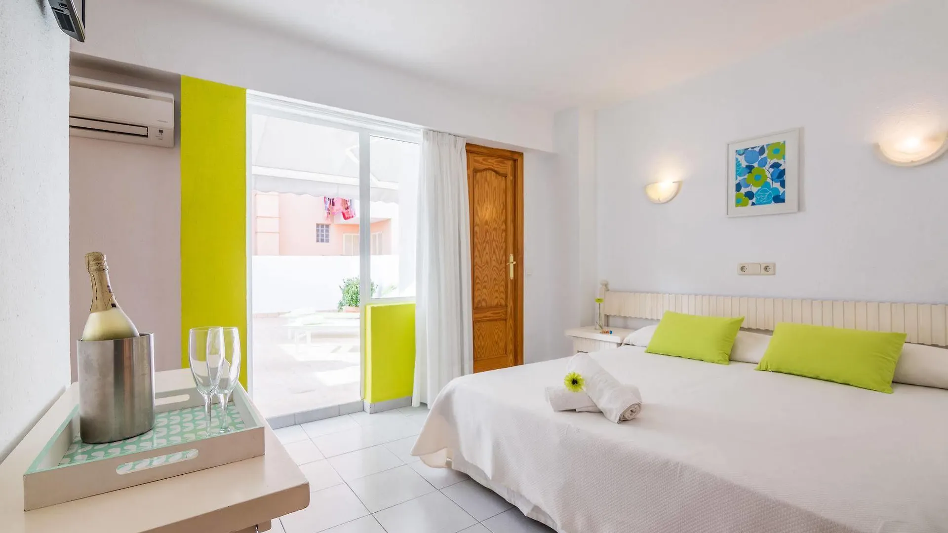 Garau Petit Hotel El Arenal   El Arenal (Mallorca)